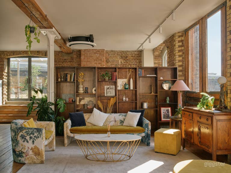  Menier Lounge 
