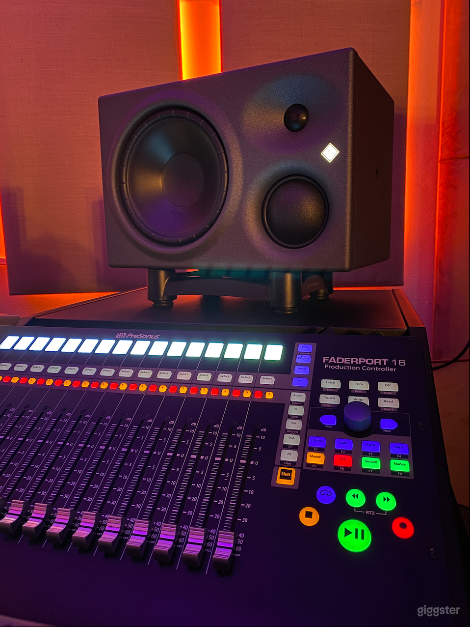 Music Recording Studio Photo 4