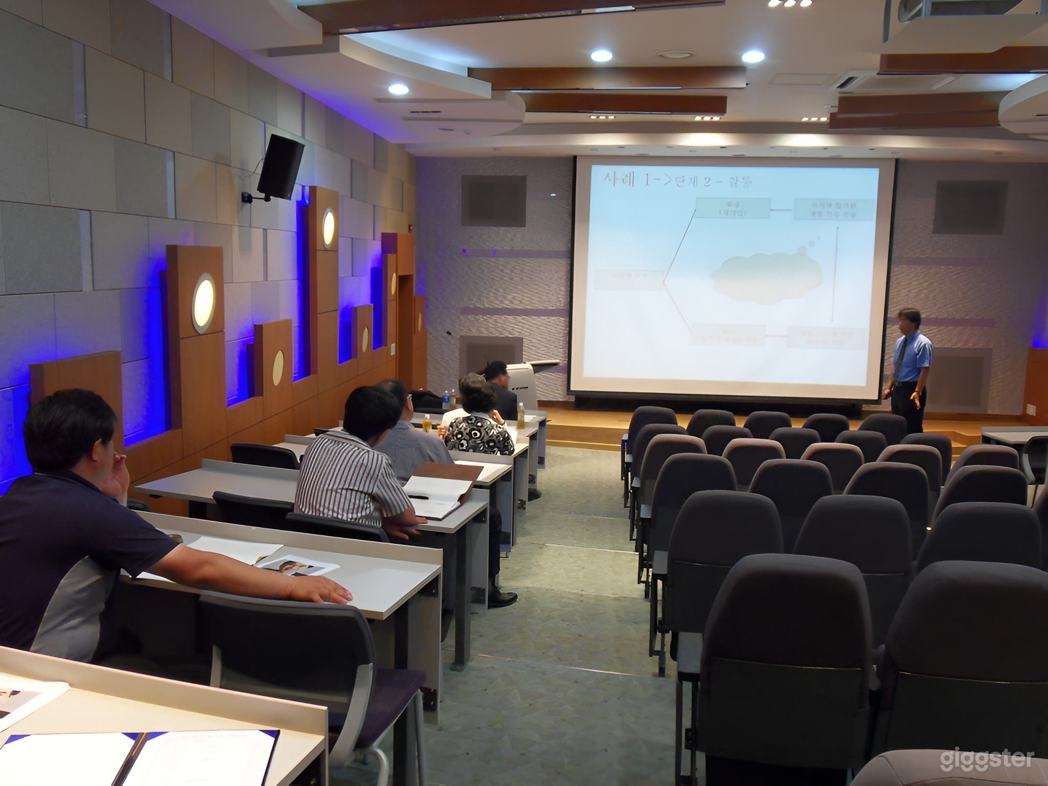 파주 대학교 멀티플렉스홀 Photo 3