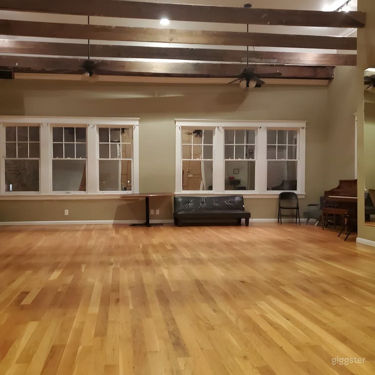  Studio 1 with Natural Light 