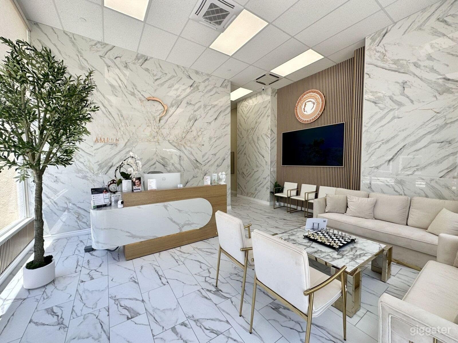 Modern Medical Doctor Office Photo 1