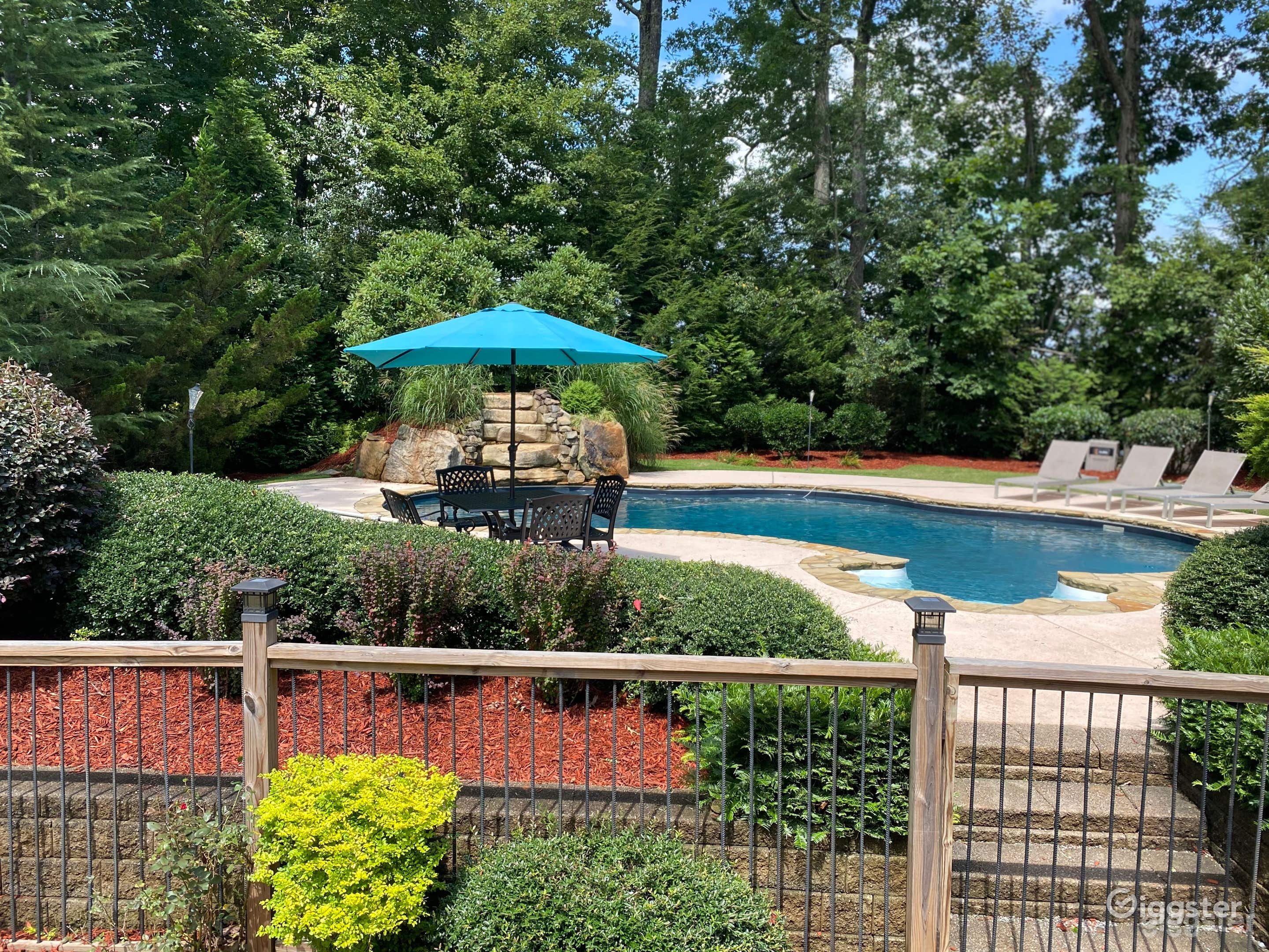 Pool and Hot tub in a Scenic Haven  Photo 1