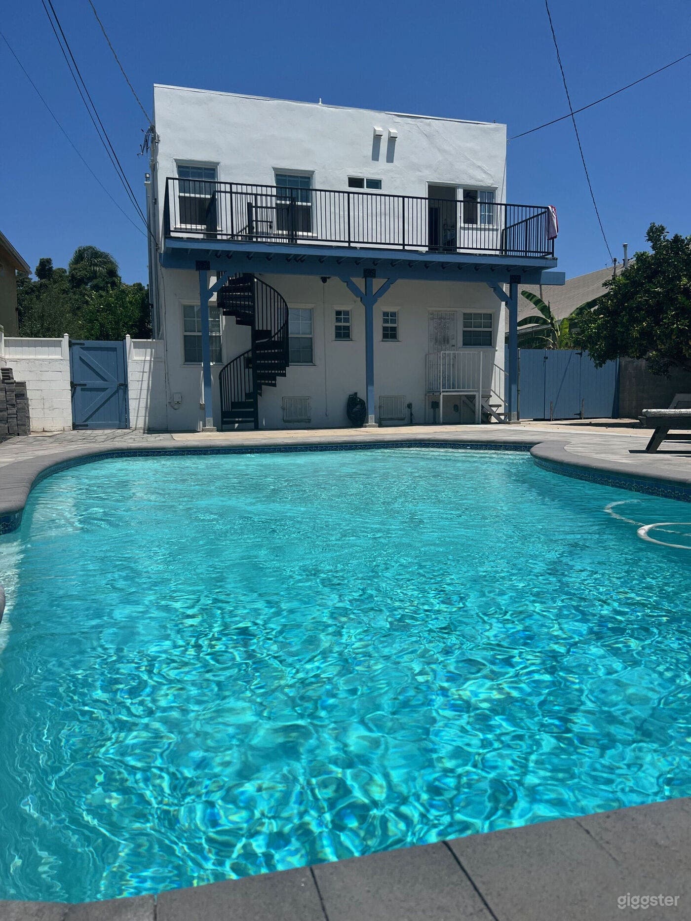 Reflective Swimming Pool Photo 2