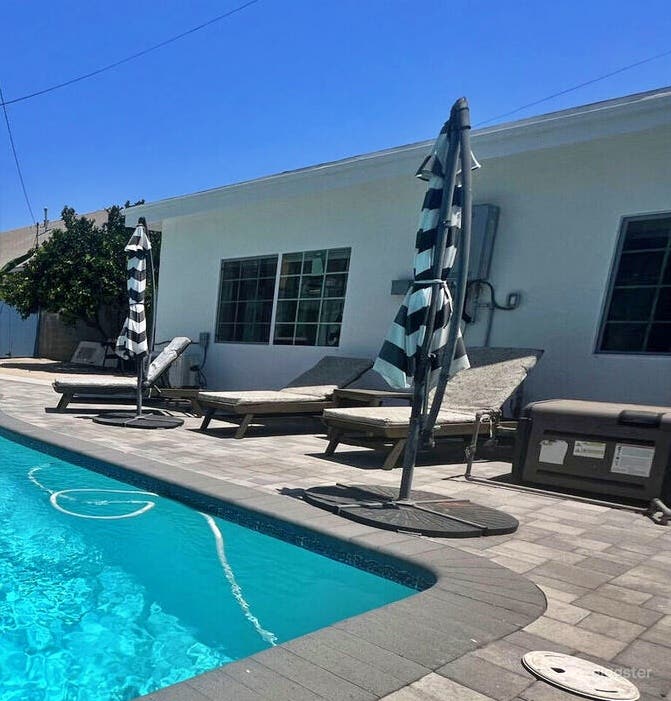 Reflective Swimming Pool Photo 3