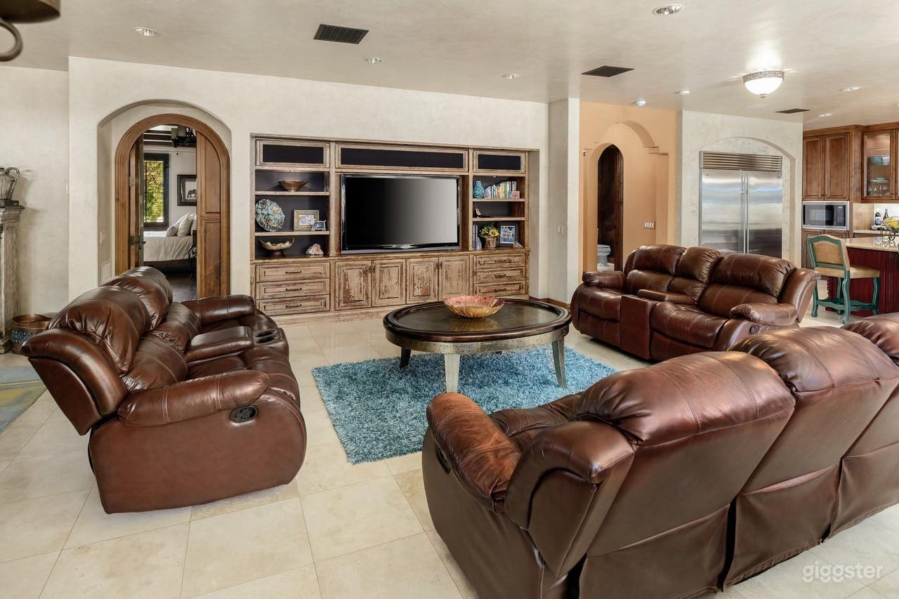 Fully Upgraded Mansion in Gated Estate Photo 3