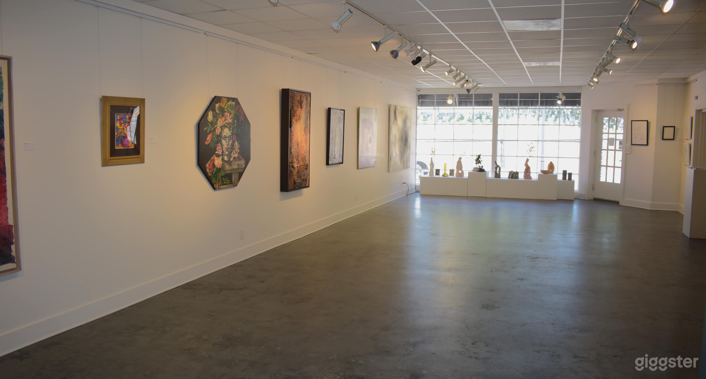  Fine Art Gallery Photo 2