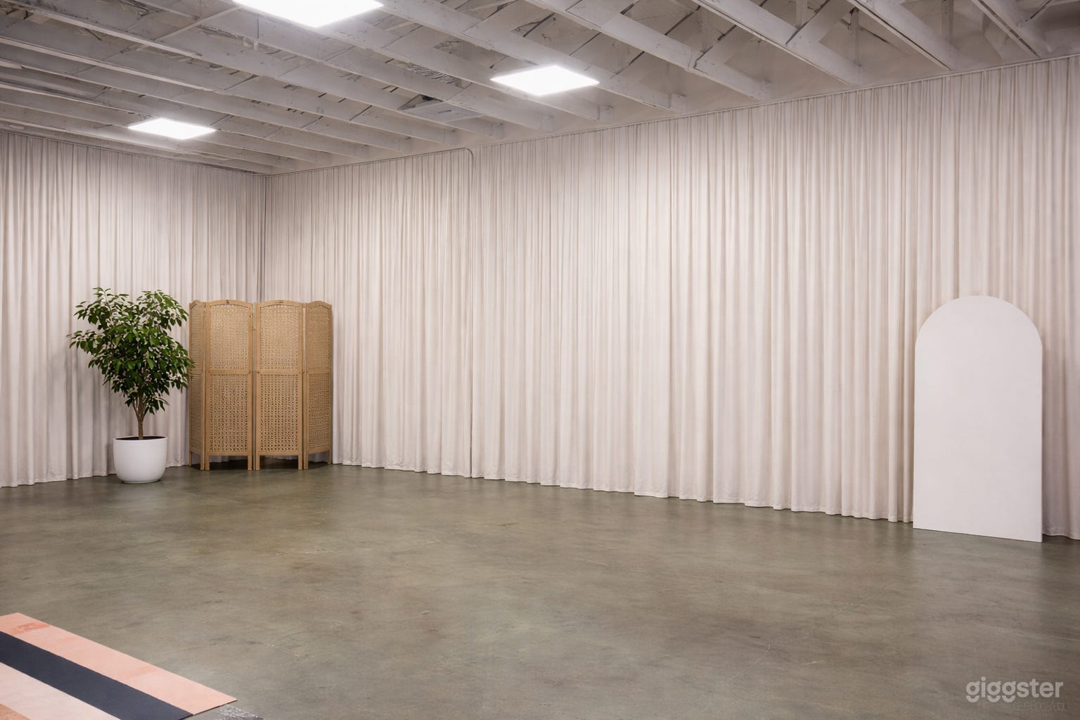 Studio space Photo 1