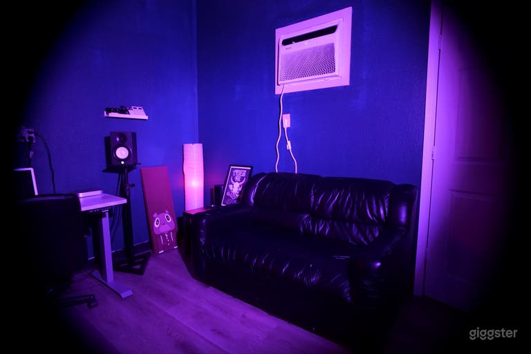  Seating in the studio for guests 