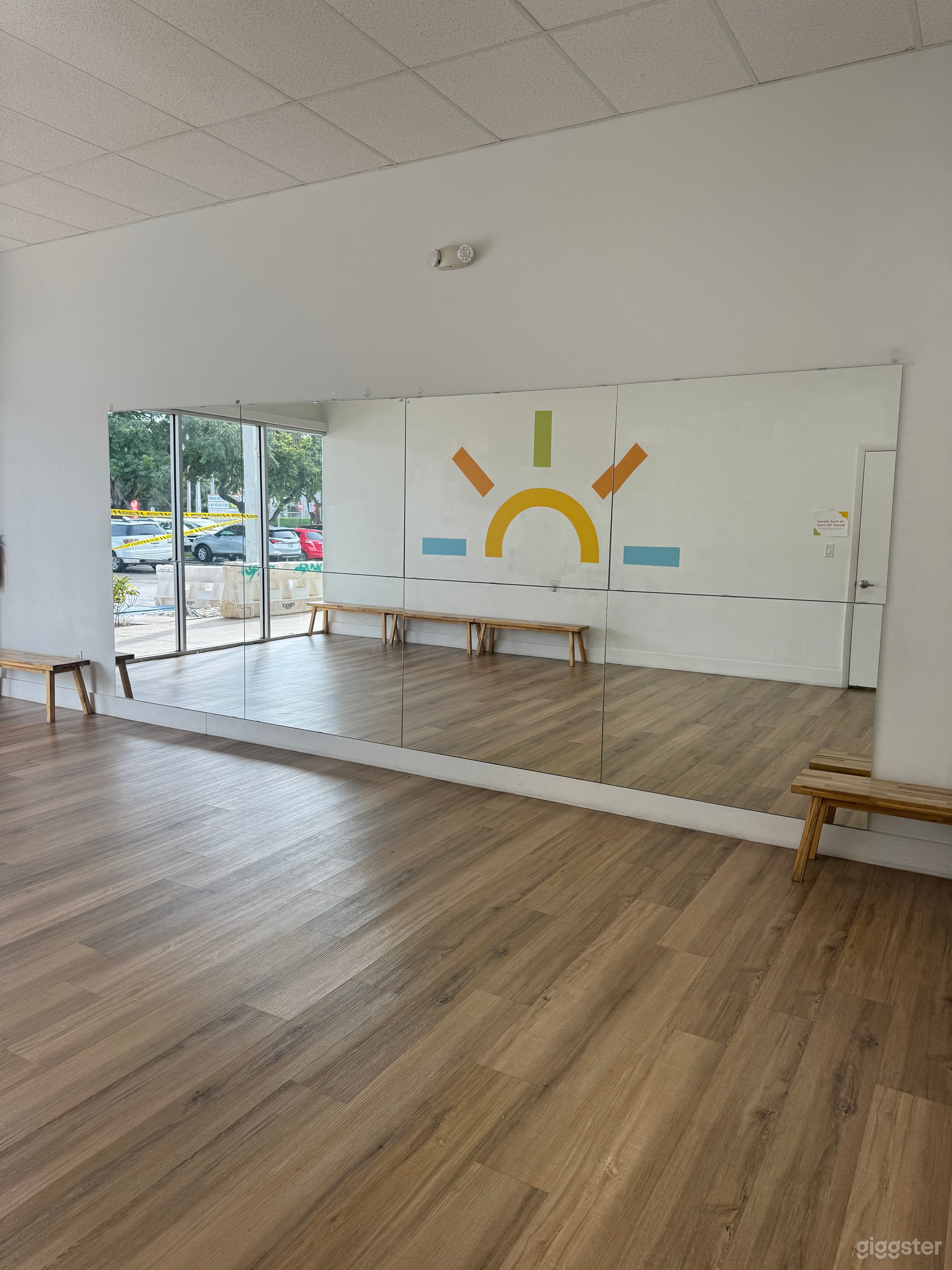 Modern indoor play space Photo 1