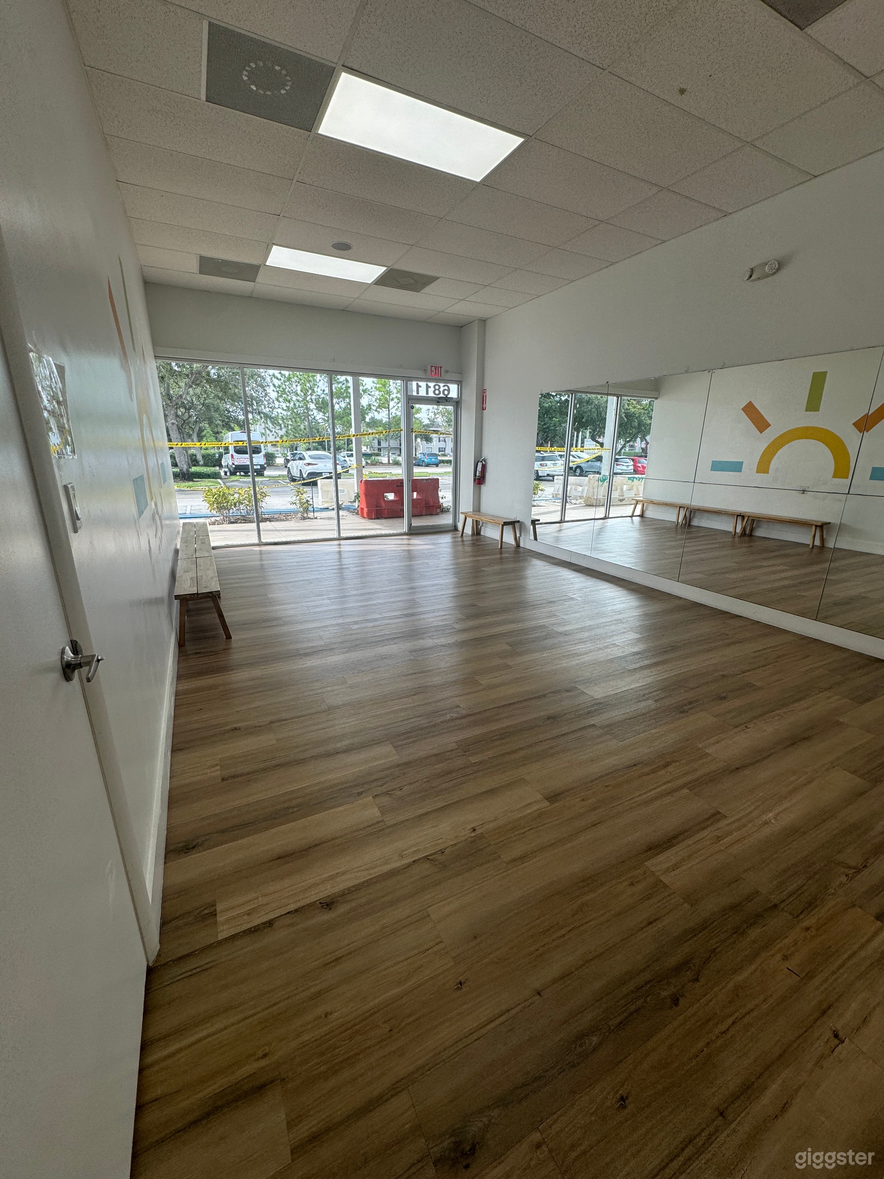 Modern indoor play space Photo 4
