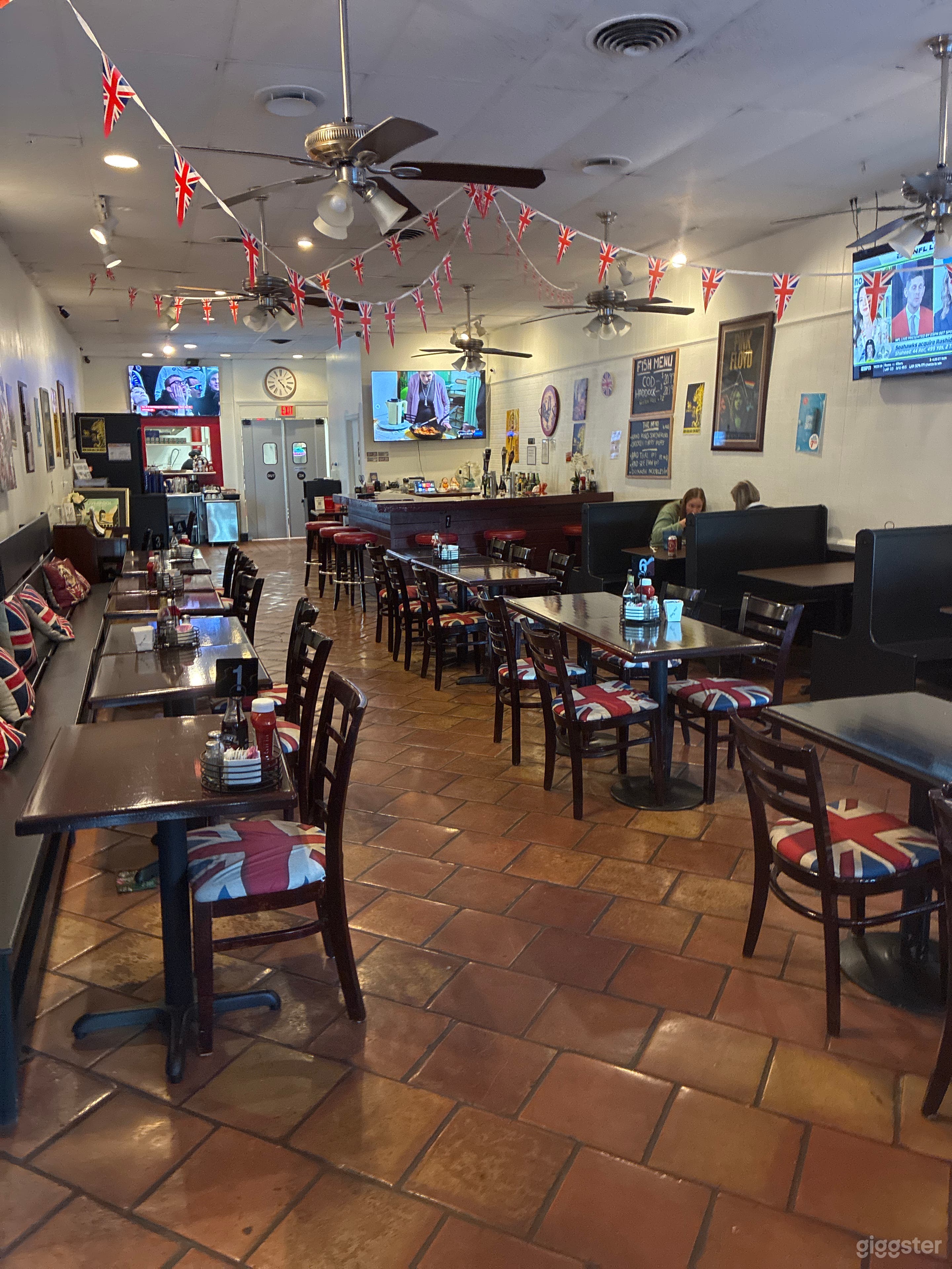 British and Thai restaurant in Richmond Photo 3