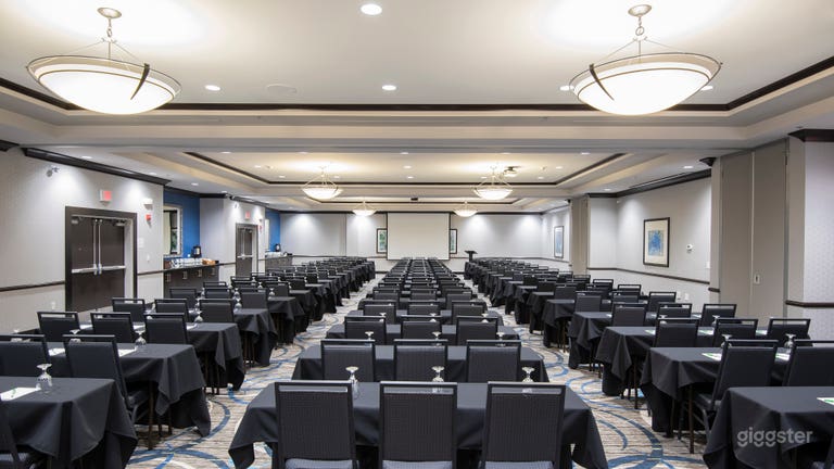  Spacious Ballroom for you 