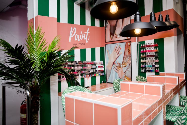  Nail Bar 
