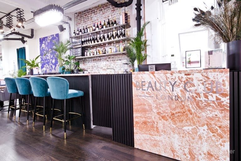  Bar/DJ Booth 