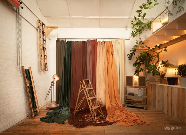  Industrial Warehouse Loft - Photography Studio 