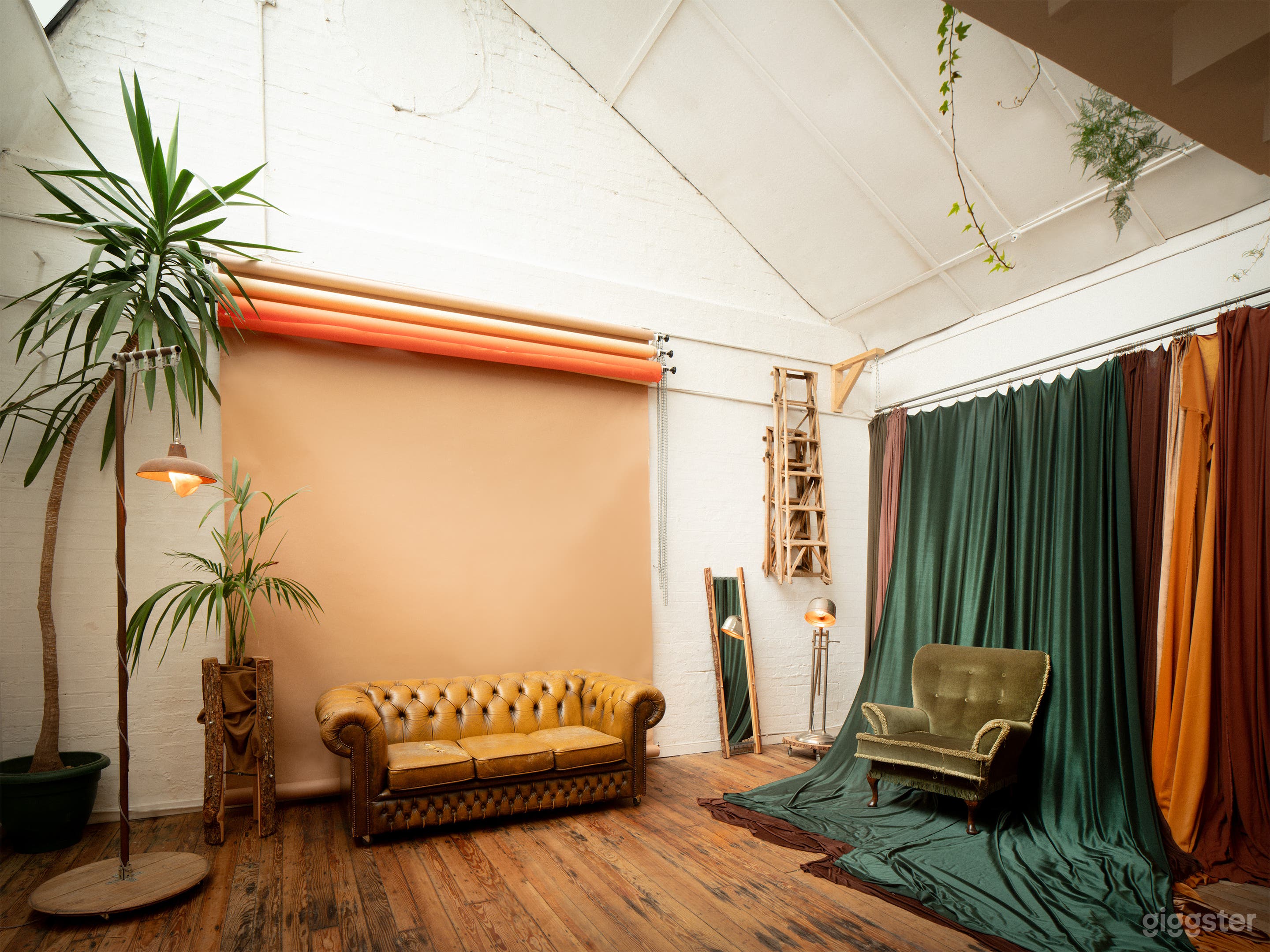 Industrial Warehouse Loft - Photography Studio Photo 2