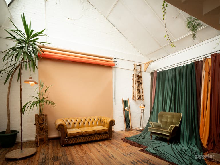  Industrial Warehouse Loft - Photography Studio 