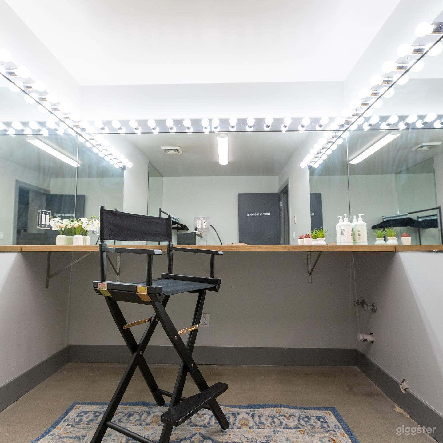 Elite Lighting & Performance Stage Venue Photo 2