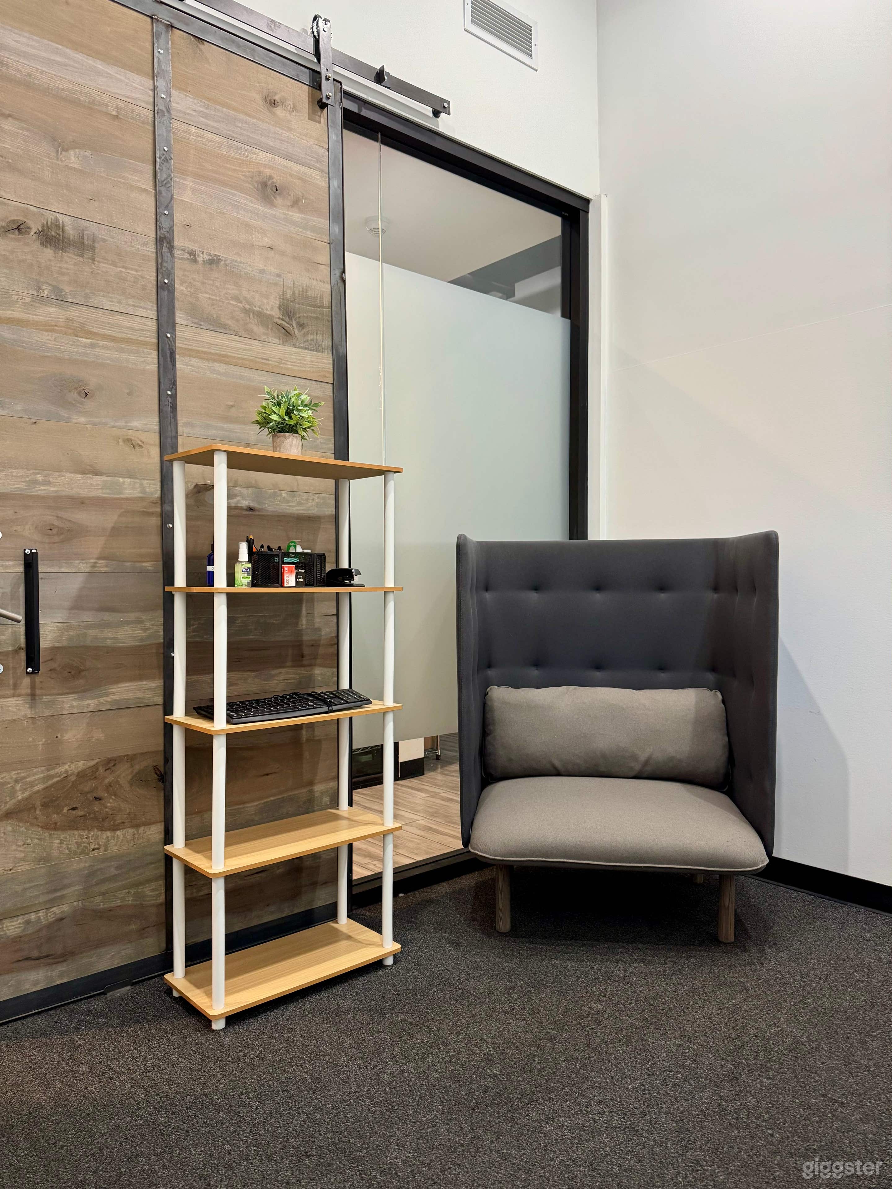 2 Person Furnished Space with Whiteboard Wall - Office 102 Photo 4