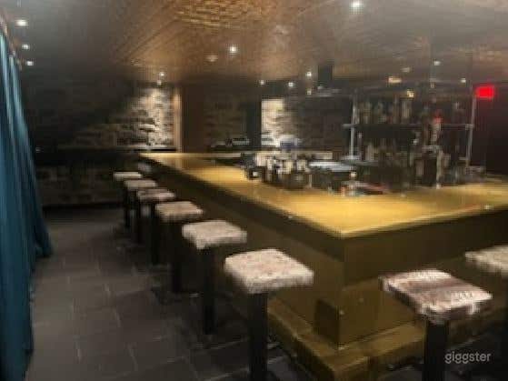 Quintessential Indian Restaurant in Montreal (Buyout) Photo 4