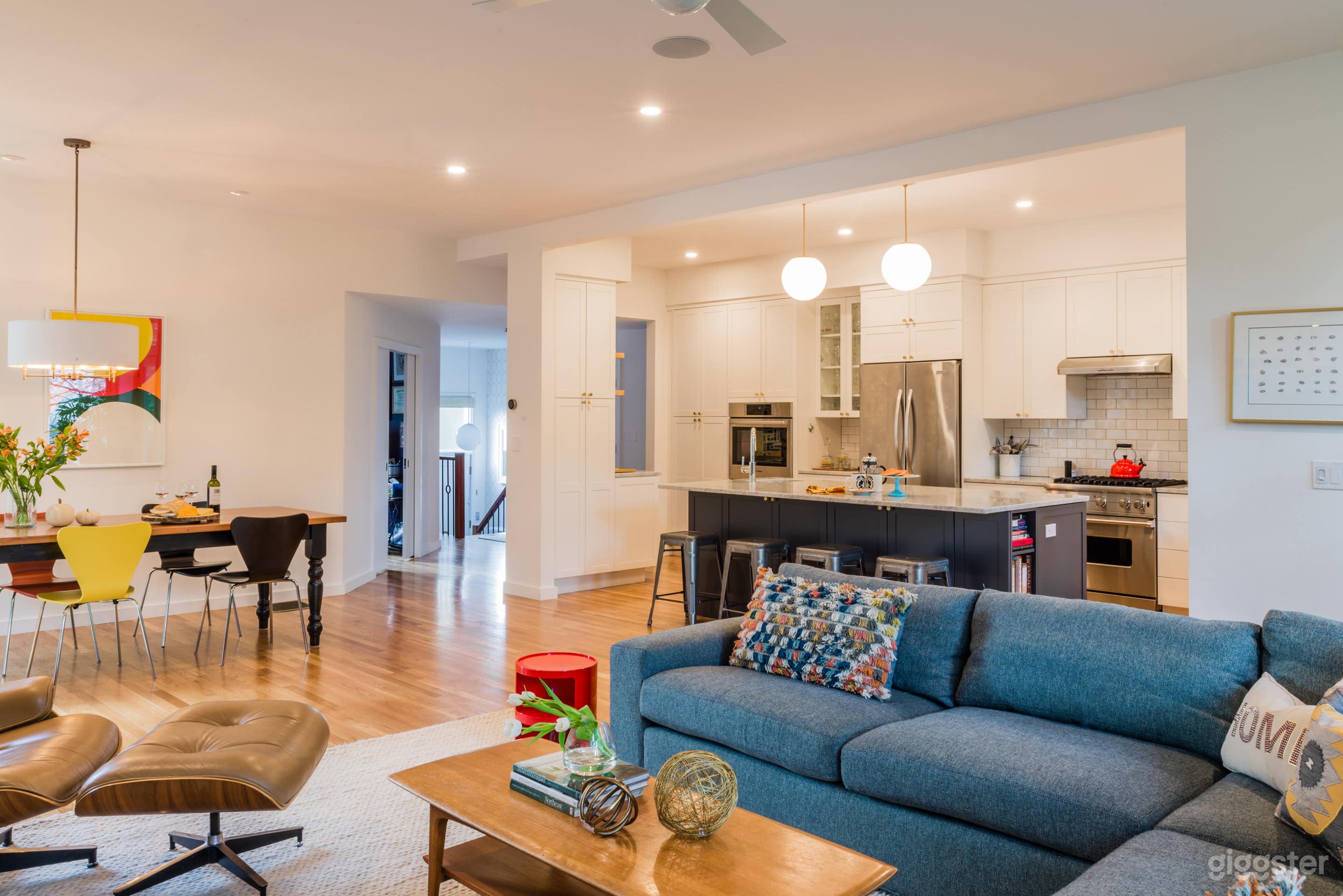 Great room, kitchen, farmhouse table.