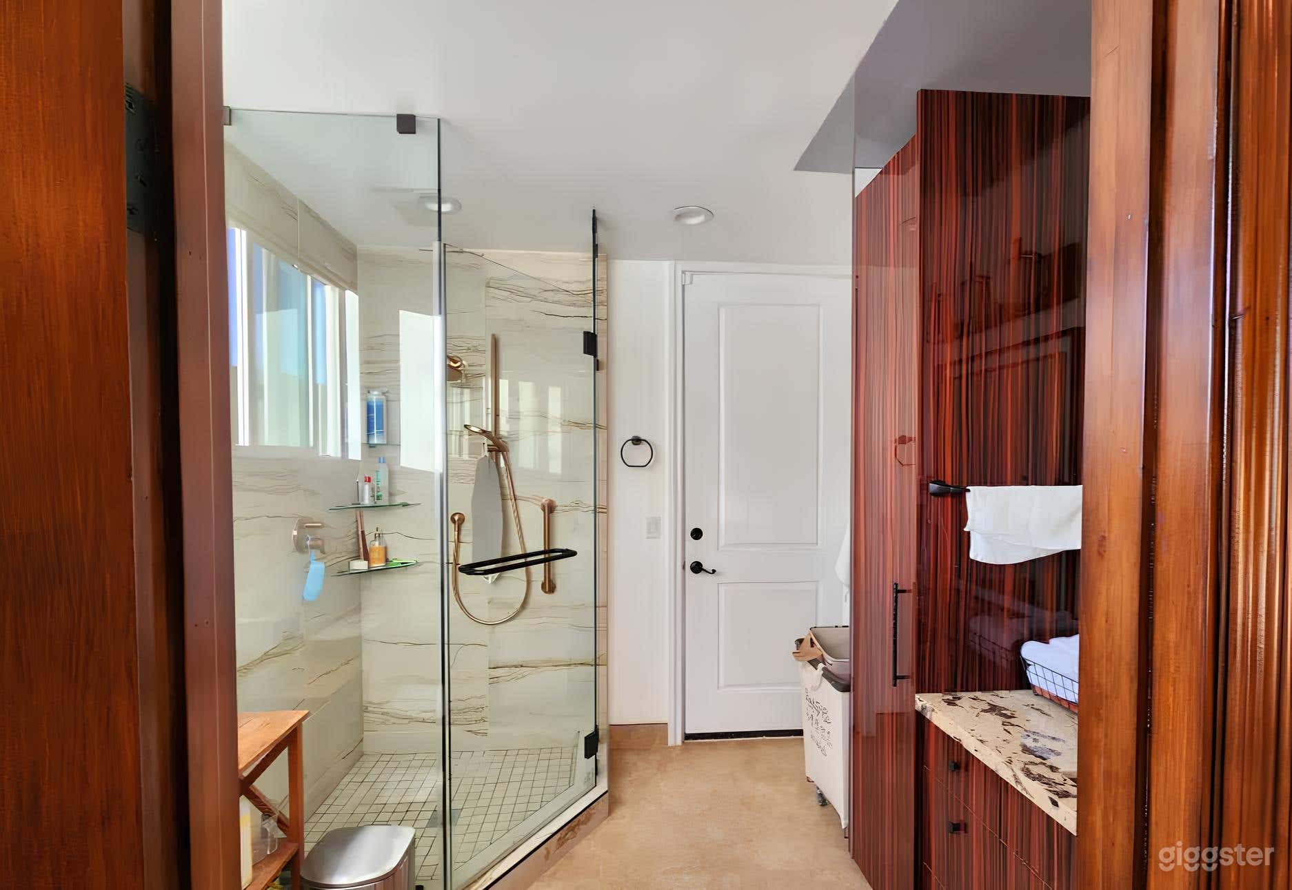 Serene and Private House Photo 4