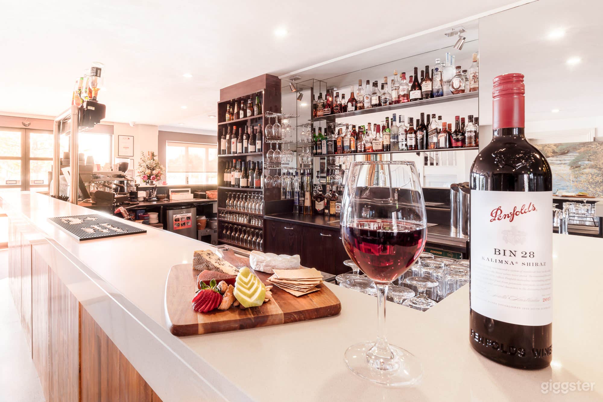 The Royal Room Photo 4