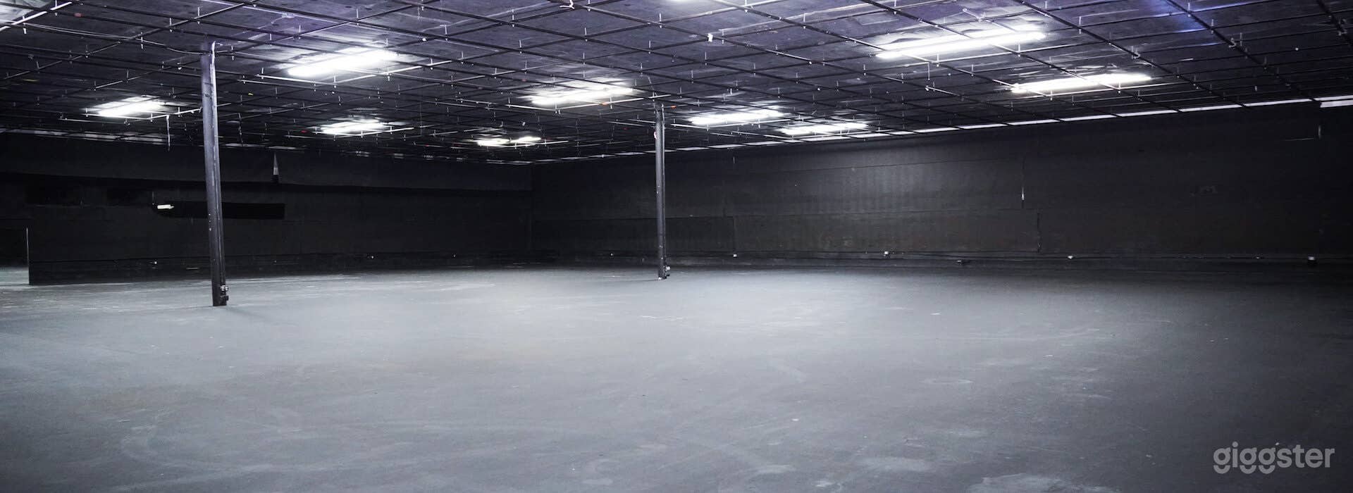 Stage B - Blackout  Photo 1