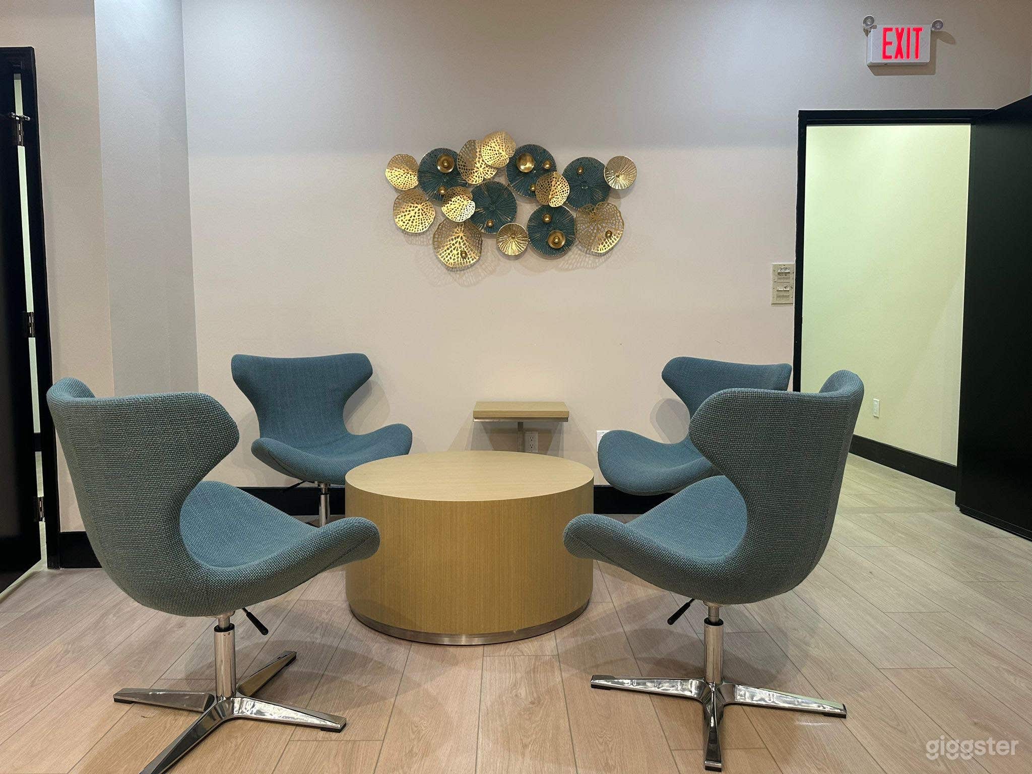 Meeting room area which can double as a Food &amp; Beverage area