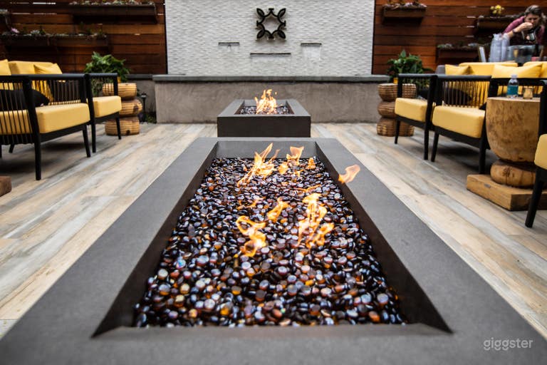  Firepits in the Courtyard Patio 