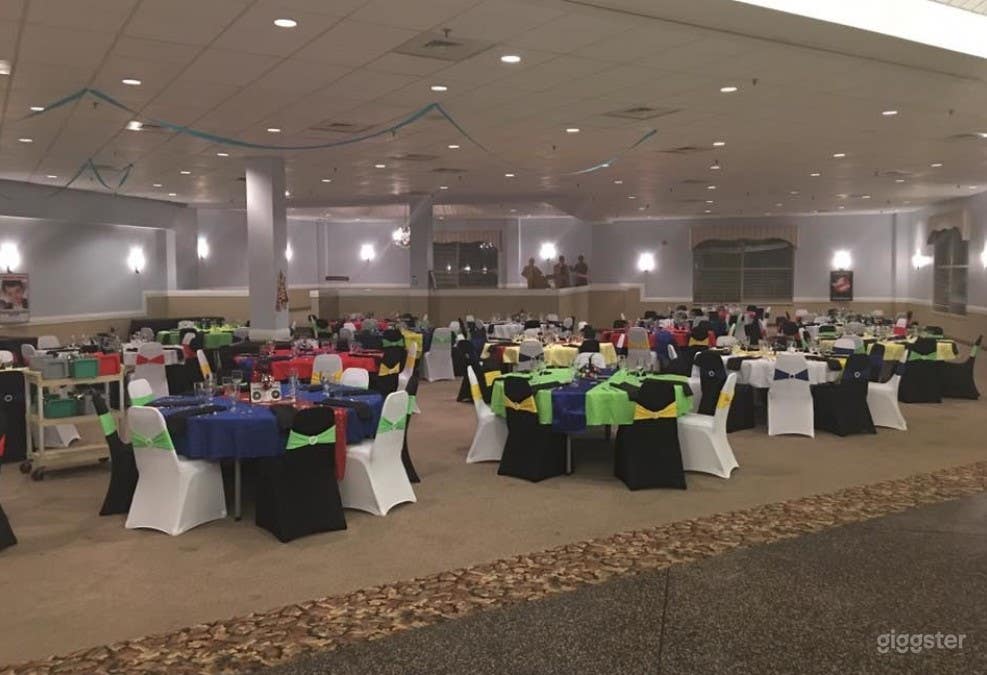 Large and Bright Private Club Photo 3