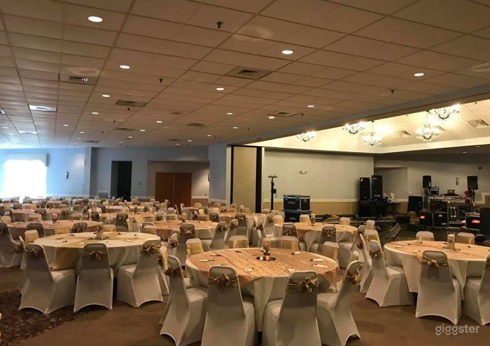 Large and Bright Private Club Photo 2