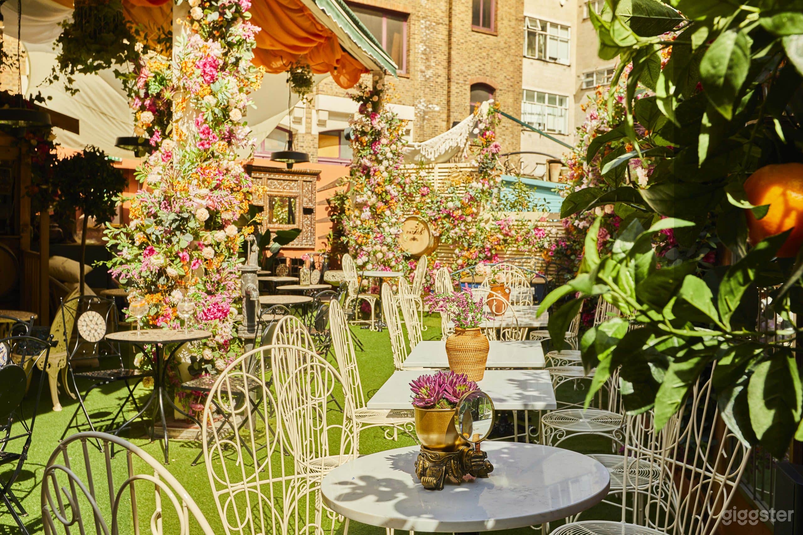 Secret Garden Mayfair Photo 3