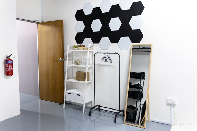  Mini Cyclo Studio for rent 