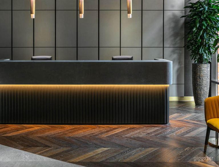  The Hirst Room Good for 8 Persons 