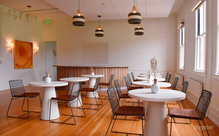  Presidio Prestige: Luxurious Boardroom 