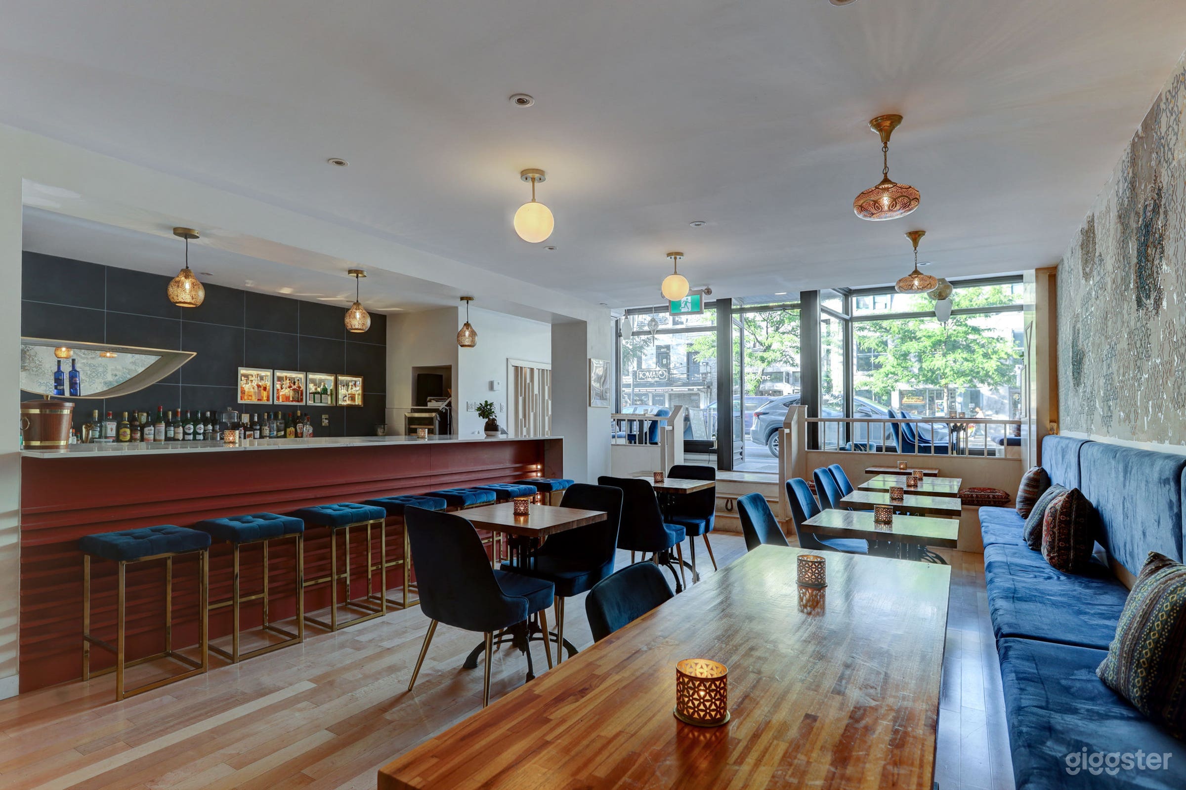 Breathtaking terrace and bar. Photo 1