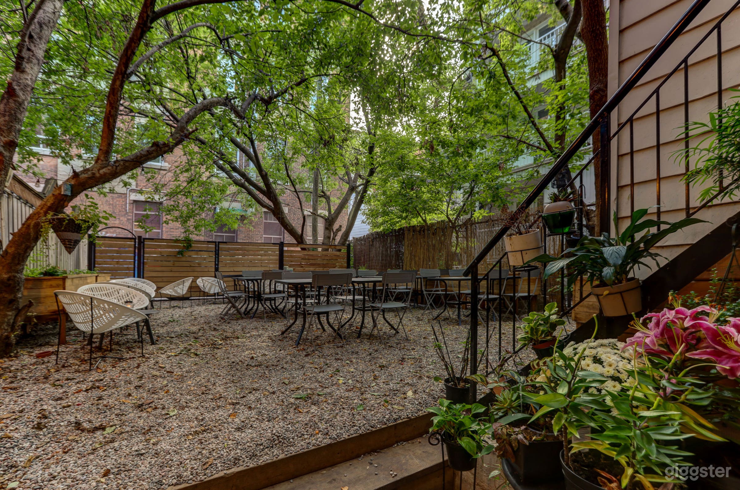 Breathtaking terrace and bar. Photo 2