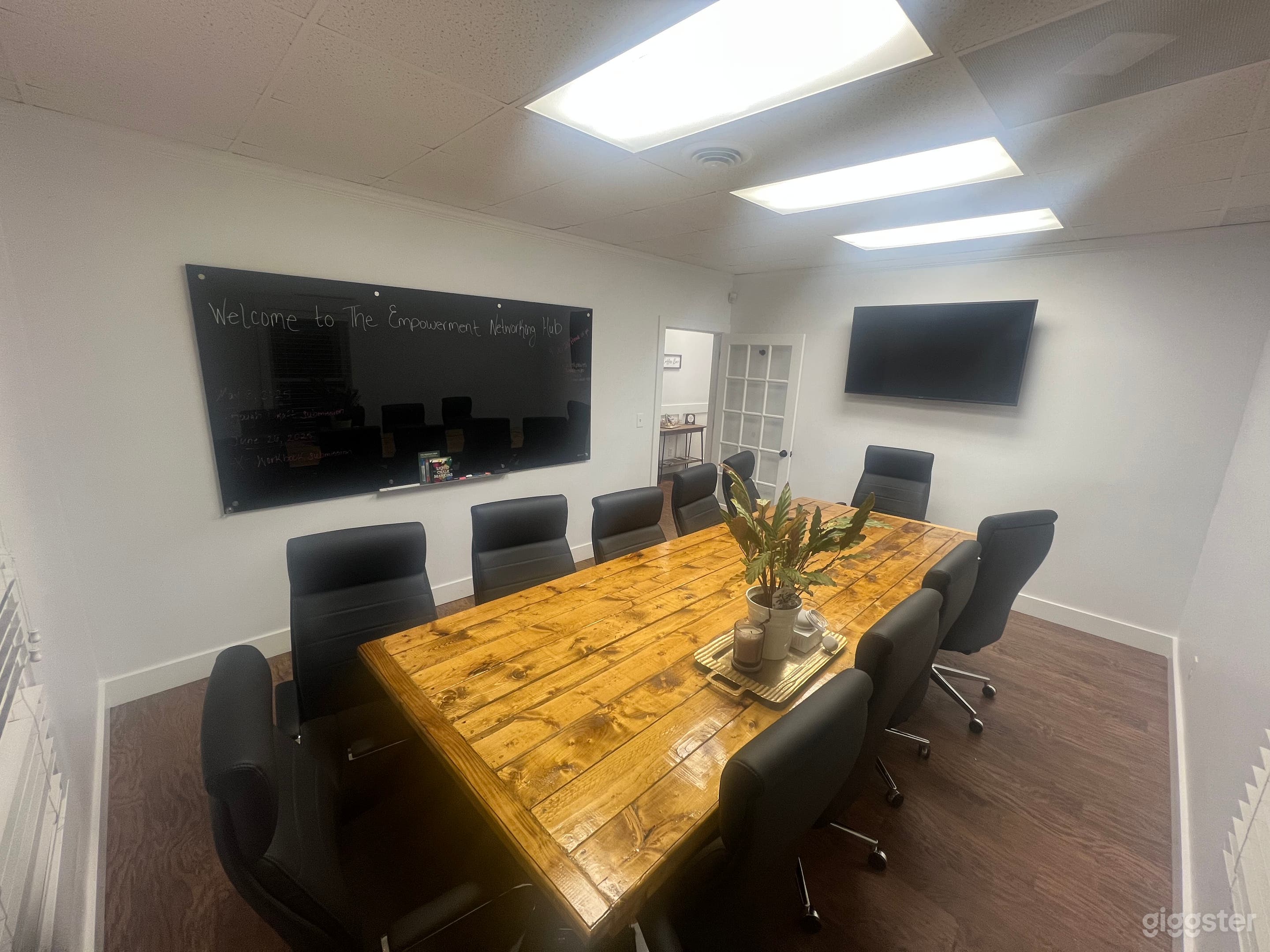 Professional Office Cottage - Dream Maker Photo 4