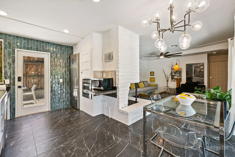  1950s Elegant Canyon Cottage 