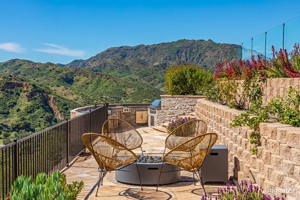 Cinematic Hillside Backyard Estate Photo 4