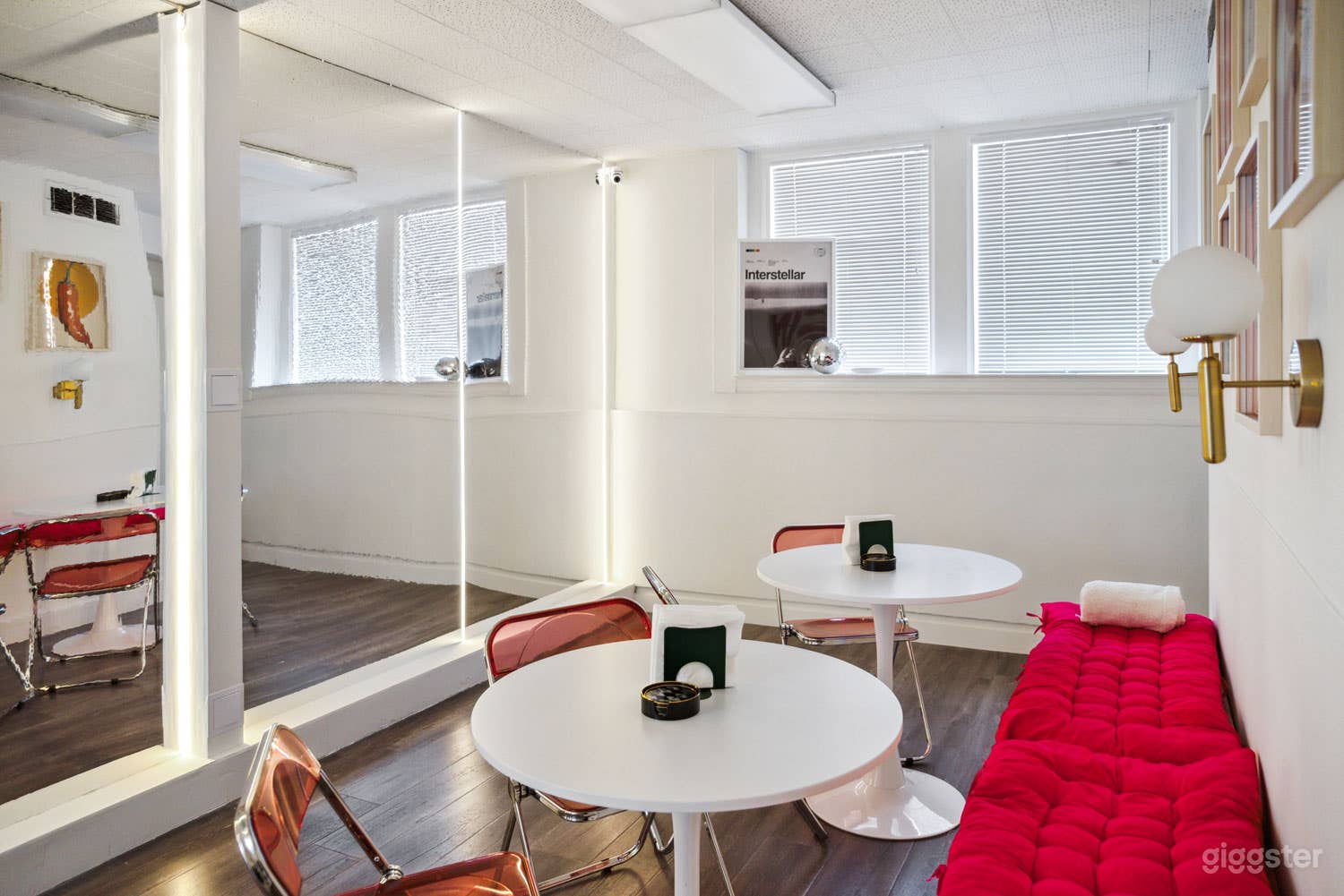 Creative Lounge &amp; Meeting Space Photo 3