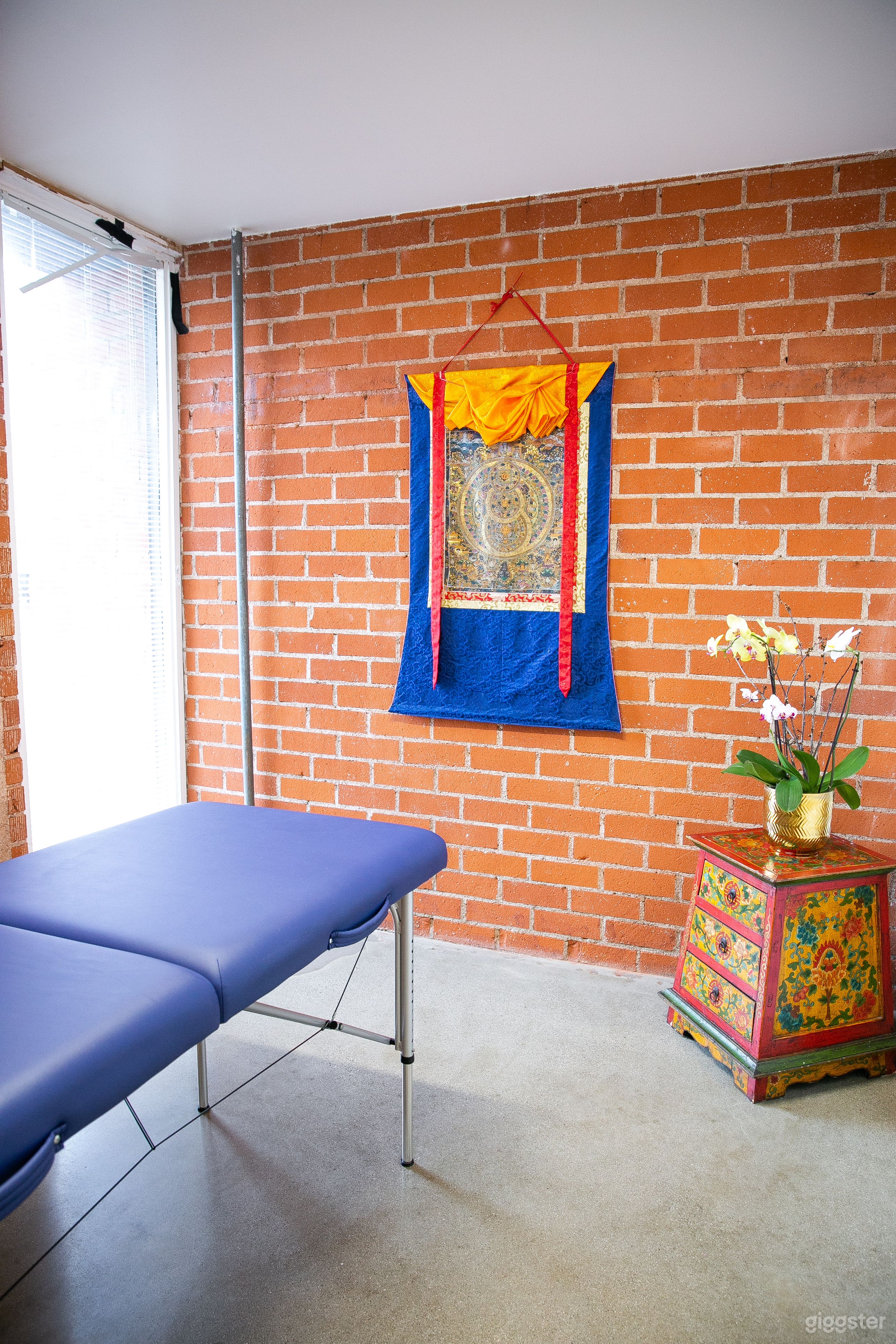 Intimate and Tranquil Healing Room Photo 4
