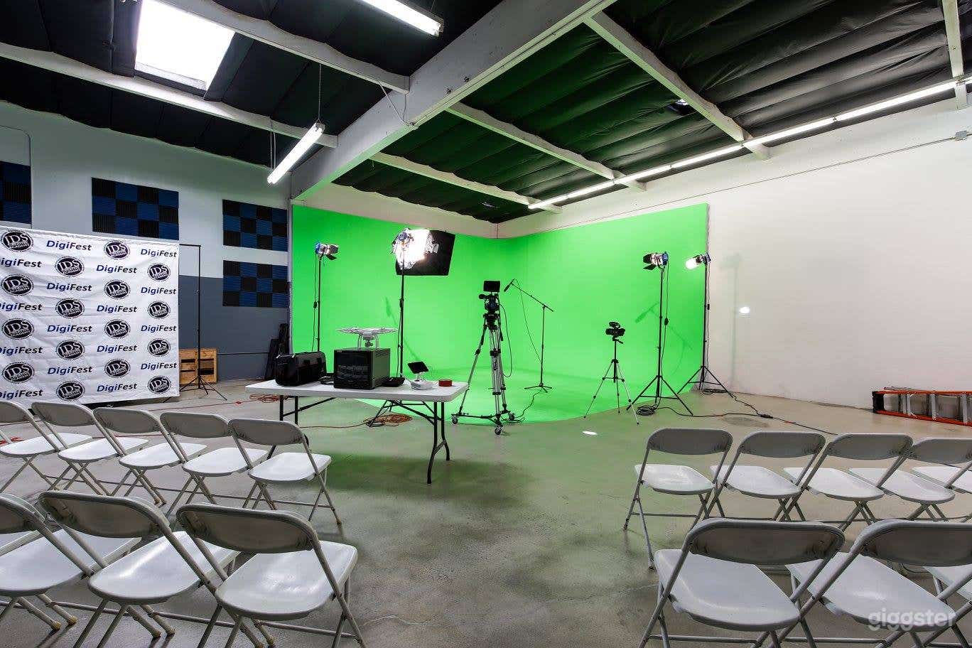 The Green Screen Room Photo 3