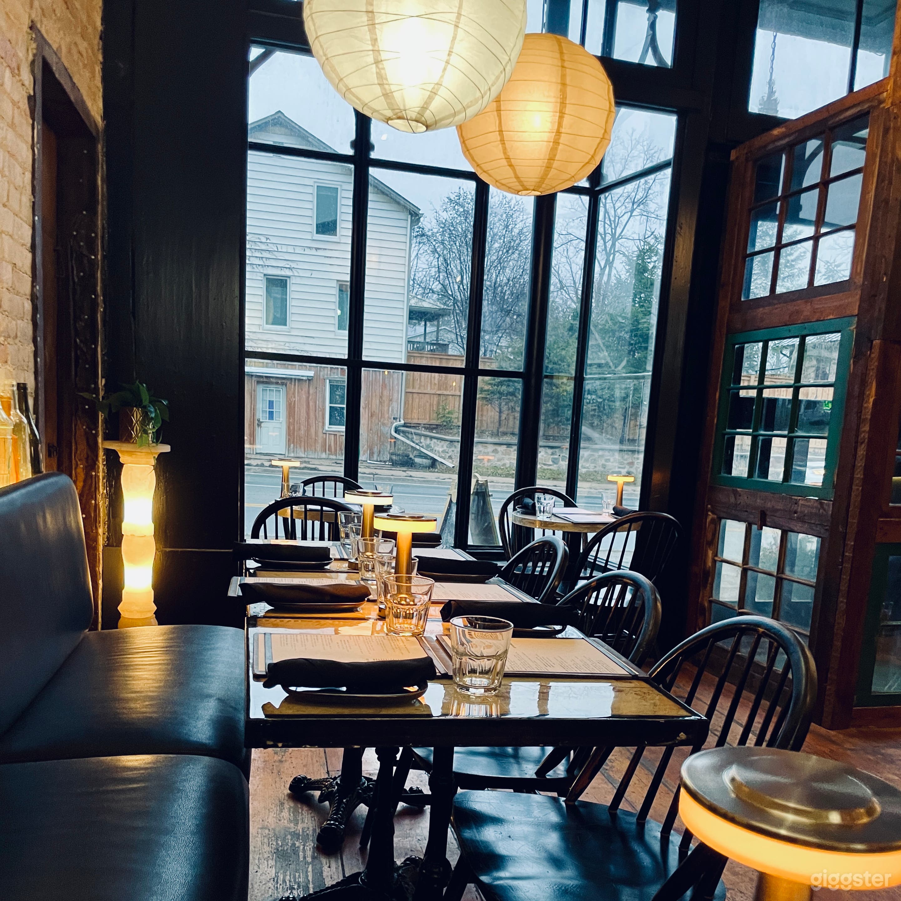 RÉUNION (Old World Bistro & Cellar) Photo 2