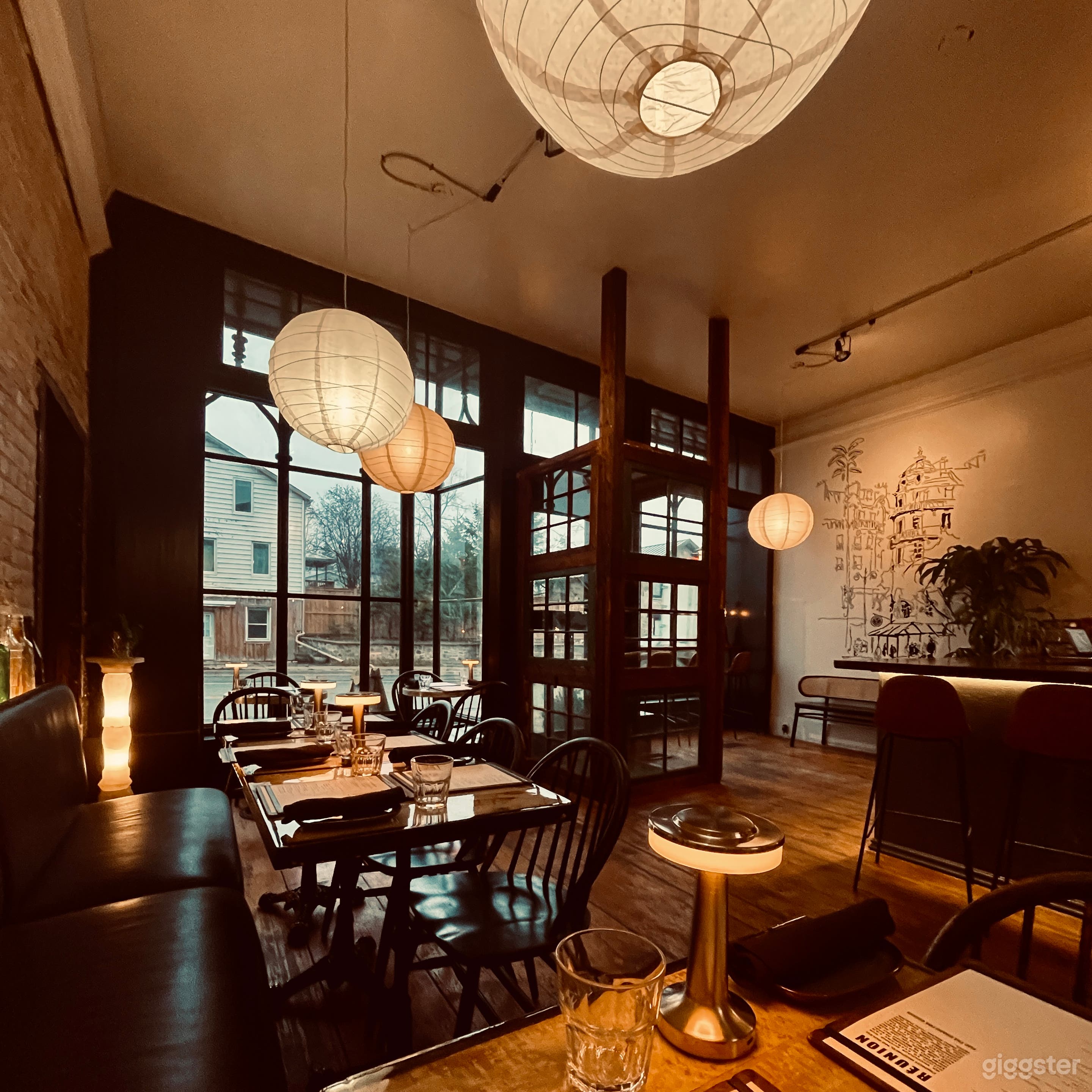 RÉUNION (Old World Bistro & Cellar) Photo 3