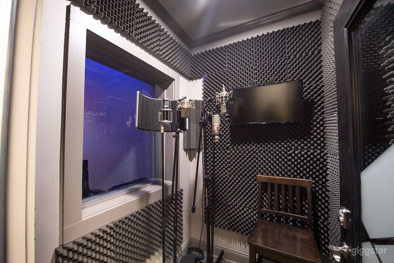  Vocal Booth
