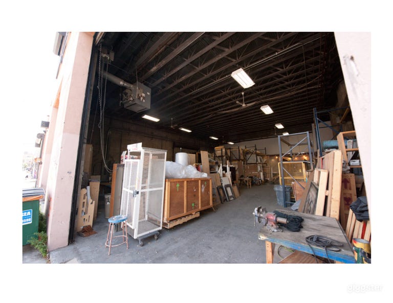  Large industrial storage space with courtyard in Bushwick 
