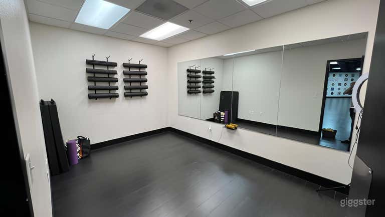 Small Dance Studio - Estrella Room 