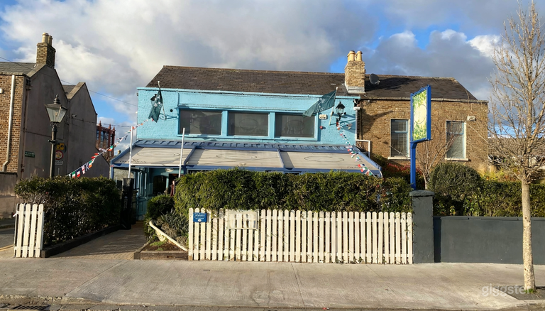  Whole Venue Exclusive Hire: Indoor Pub with Heated Patio 